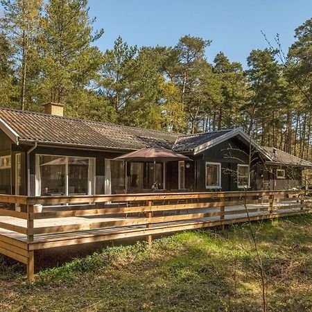 Lovely Home In Nexo With Kitchen Exteriör bild