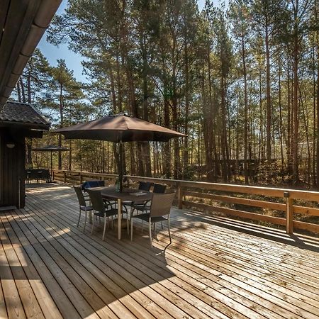 Lovely Home In Nexo With Kitchen Exteriör bild