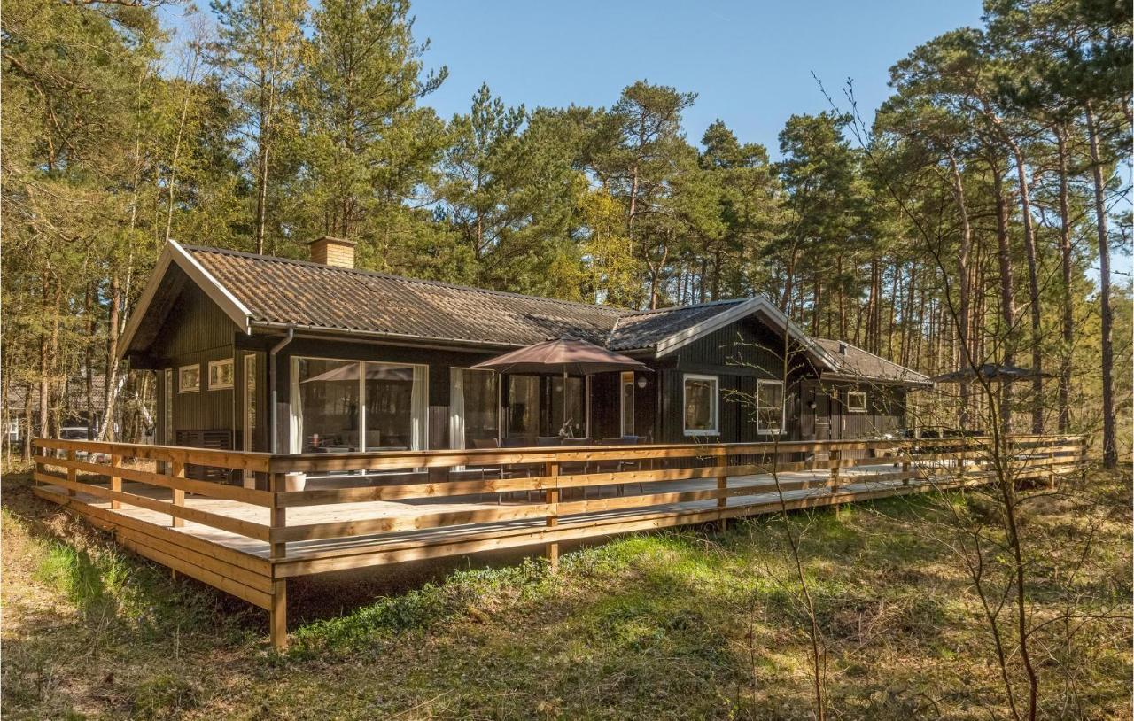 Lovely Home In Nexo With Kitchen Exteriör bild