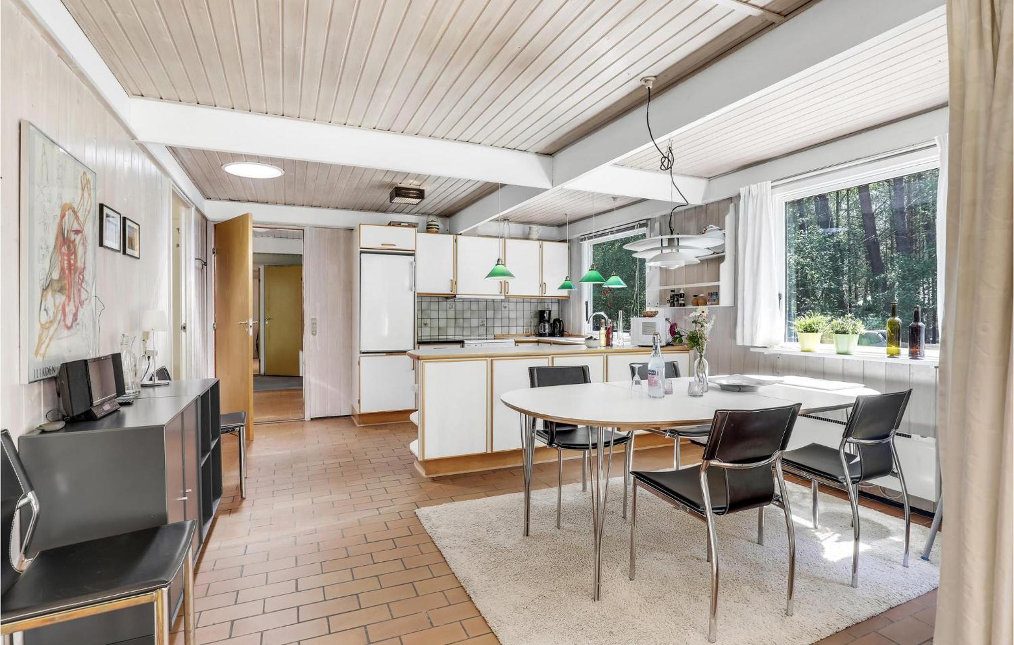 Lovely Home In Nexo With Kitchen Exteriör bild