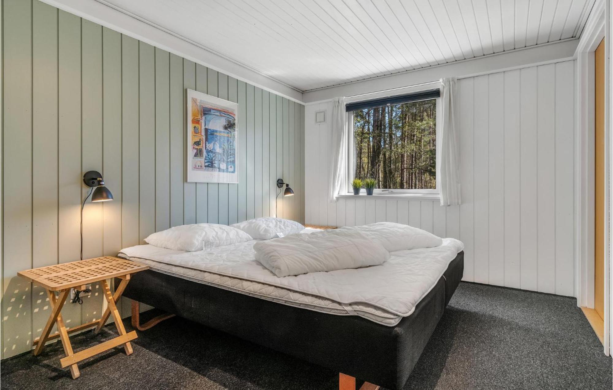 Lovely Home In Nexo With Kitchen Exteriör bild