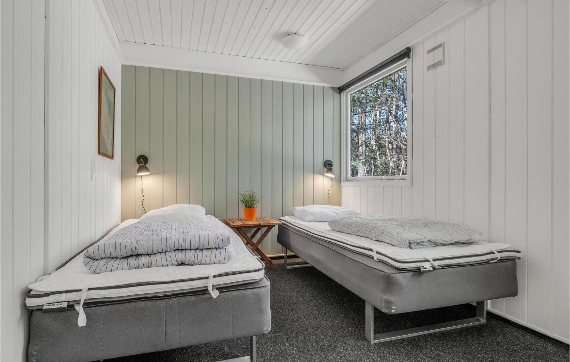 Lovely Home In Nexo With Kitchen Exteriör bild
