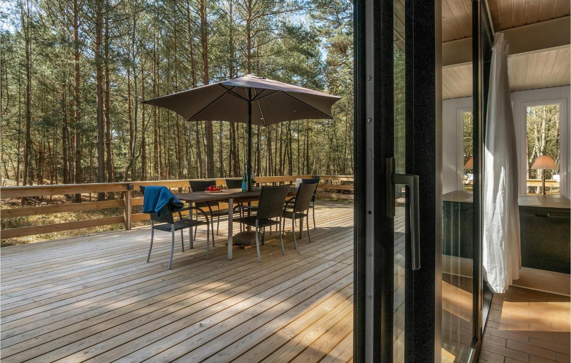 Lovely Home In Nexo With Kitchen Exteriör bild